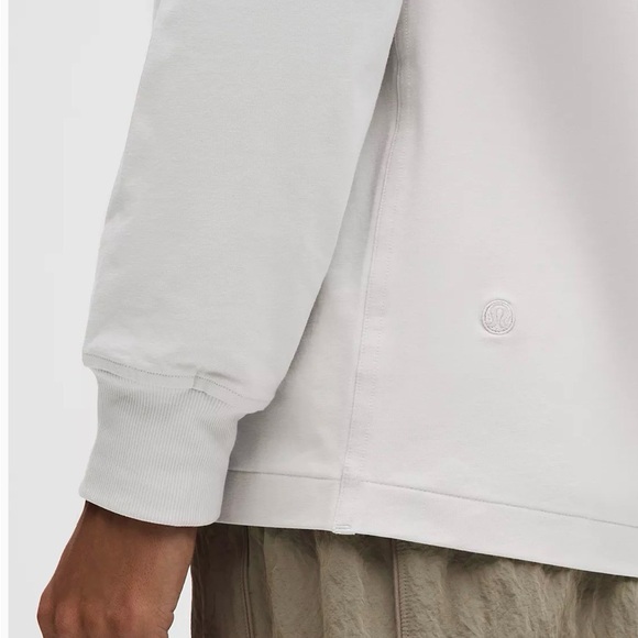 Lululemon long sleeve in dove grey NWT - Picture 4 of 4